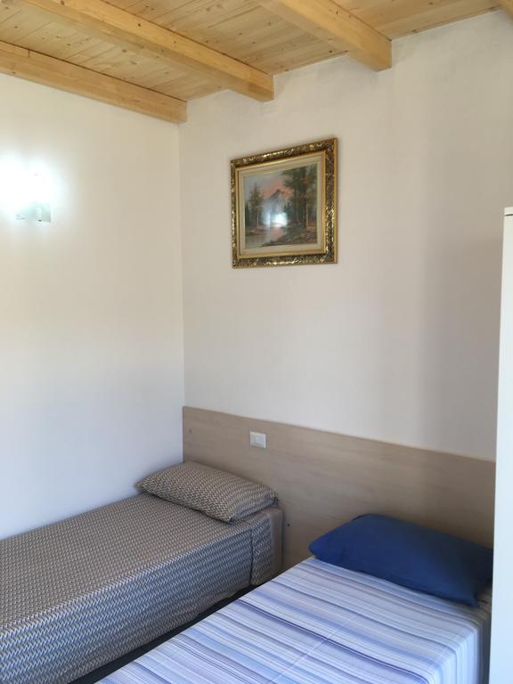 Appartamenti Marilu La Caletta Exterior foto